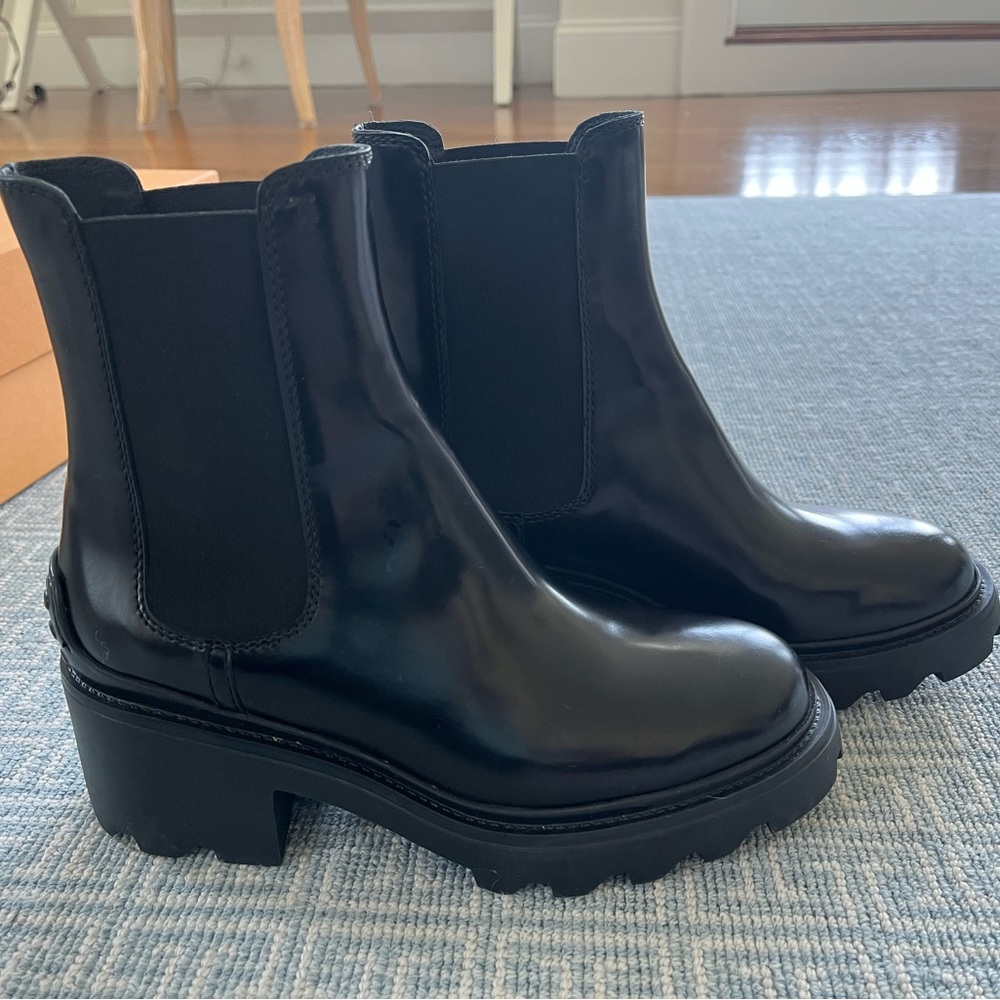 Tods black leather Chelsea boots, size 36.5